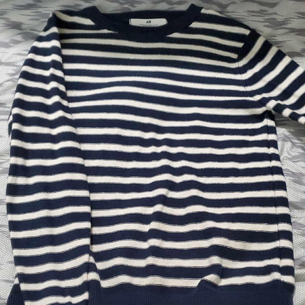 H&M Blue and White Crewneck Sweater Striped Knit